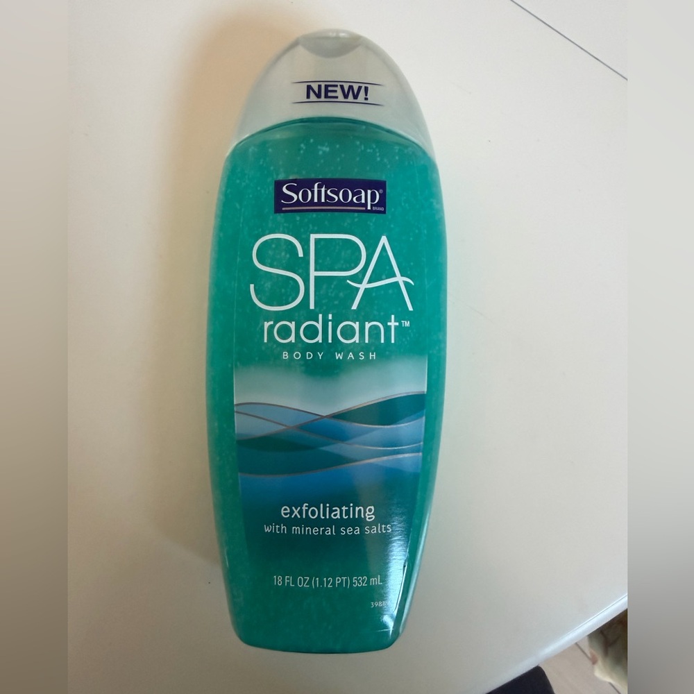 SOFTSOAP SPA RADIANT BODY WASH - EXFOLIATING W/ MINERAL SEA SALTS- RARE- 18 Oz